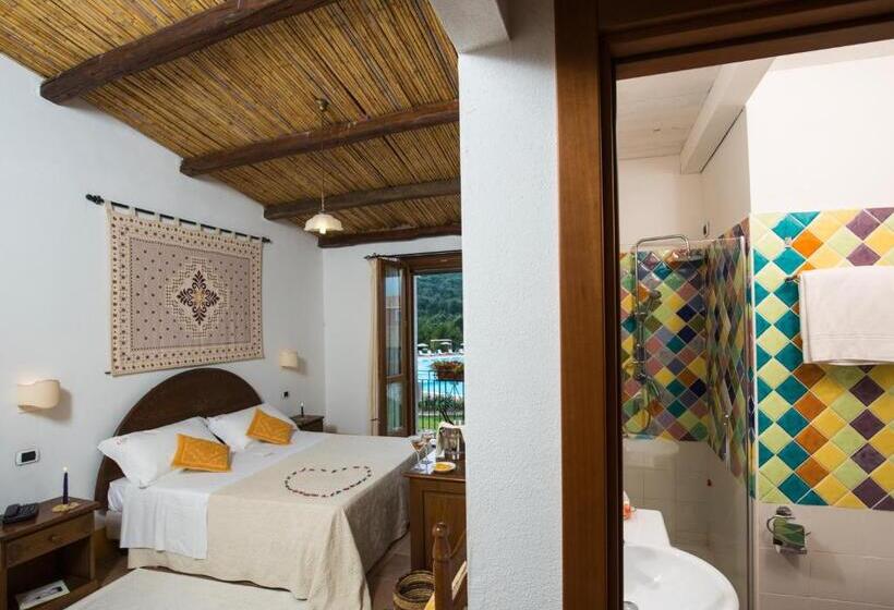 جناح جونيور, Eco Hotel Orlando