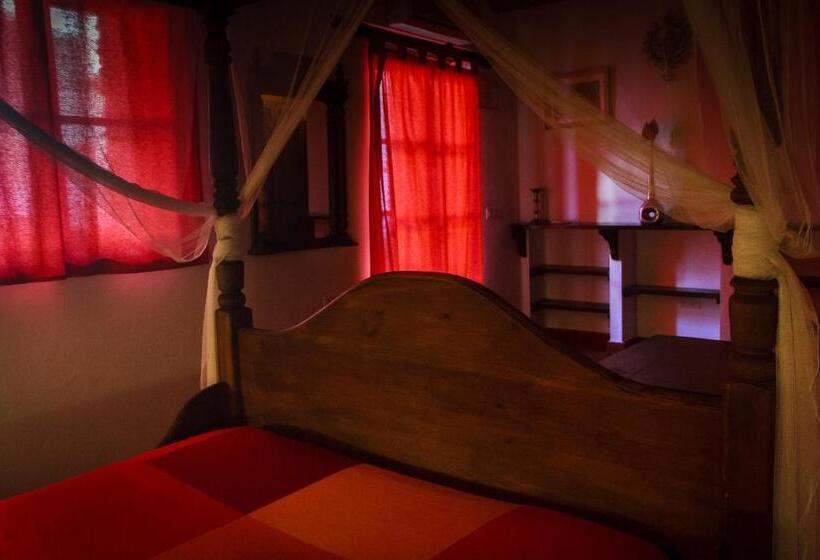 バルコニー付きスタンダードルーム, Posada La Casa Grande