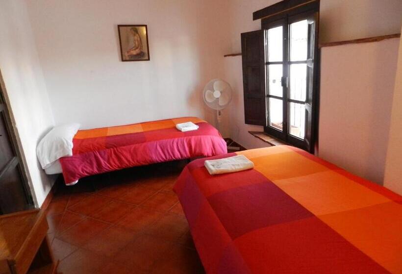 חדר סטנדרט לארבעה, Posada La Casa Grande