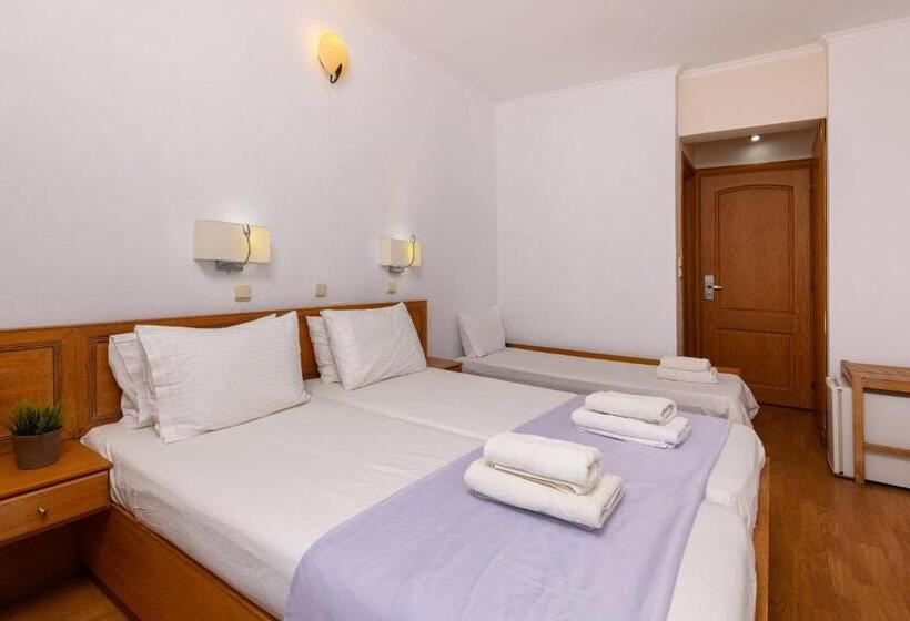 Camera Tripla Standard, Possidon