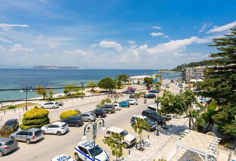 Camera Tripla Standard, Possidon