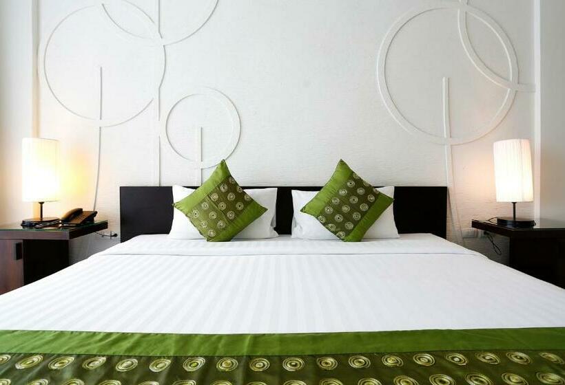 Deluxe Rum, The Palmery Resort