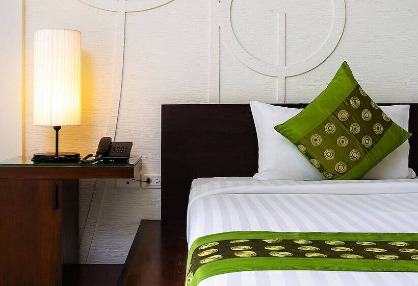 Deluxerum Poolutsikt, The Palmery Resort