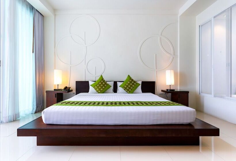 Deluxerum Poolutsikt, The Palmery Resort