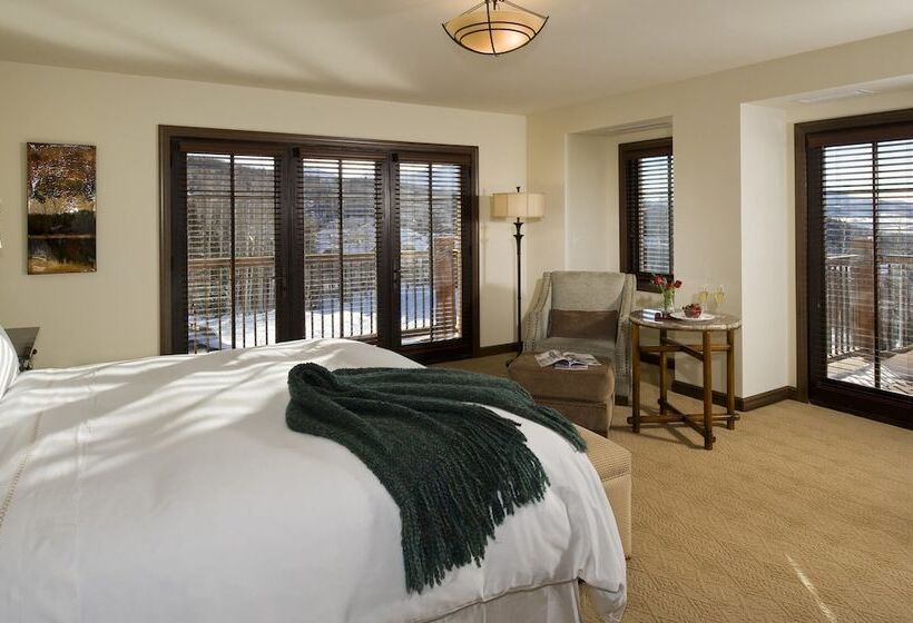 ダブルベッドスタンダードルーム, Madeline Hotel & Residences, Auberge Resorts Collection