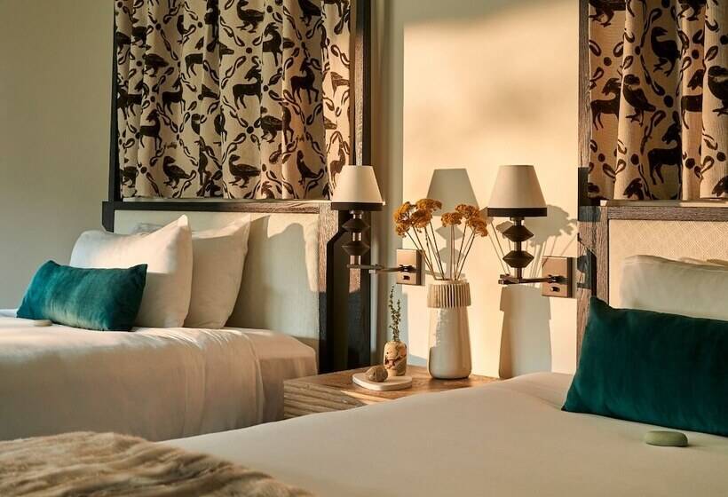 带2个双人床的标准工作室, Madeline Hotel & Residences, Auberge Resorts Collection