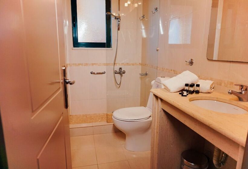 סוויטת ג'וניור נוף לים, Natura Club Hotel & Spa   Adults Only