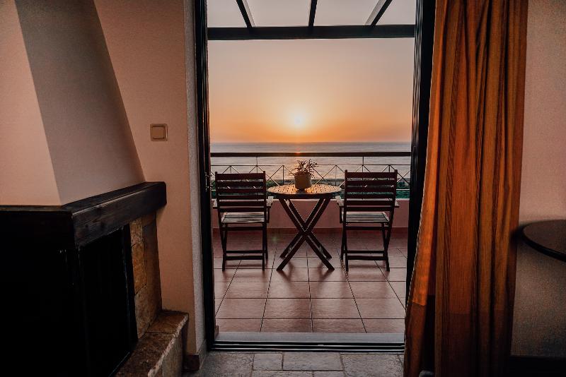 סוויטת אקזקיוטיב נוף לים, Natura Club Hotel & Spa   Adults Only