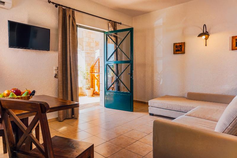 סוויטת ג'וניור נוף לים, Natura Club Hotel & Spa   Adults Only