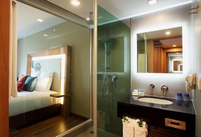 디럭스 룸 킹사이즈 침대, Novotel Phuket Kamala Beach