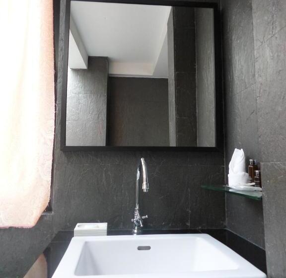 בקתת חדר, Sappraiwan Elephant Resort & Sanctuary