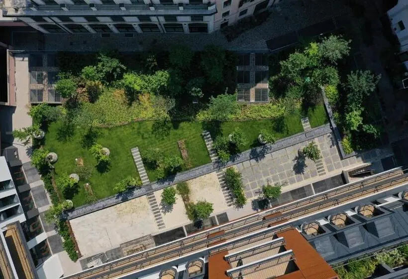 سوئیت پنت هاوس, Milano Verticale | Una Esperienze