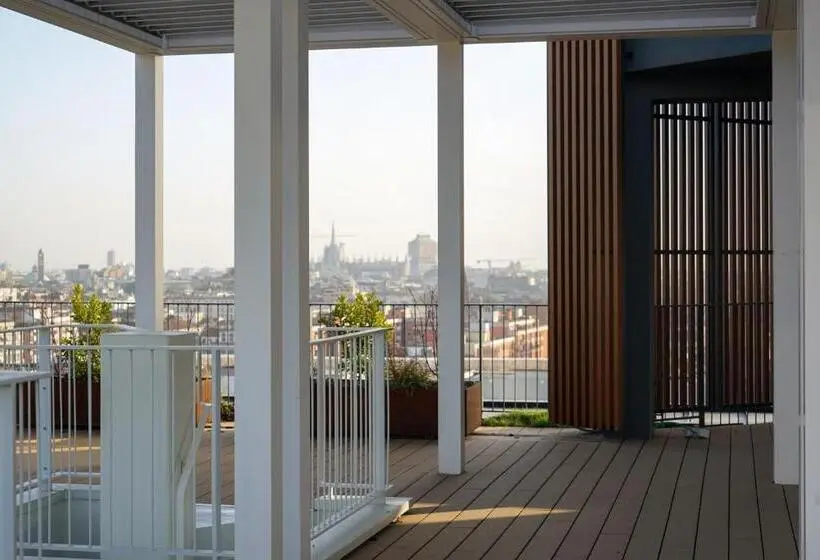 سوئیت پنت هاوس, Milano Verticale | Una Esperienze