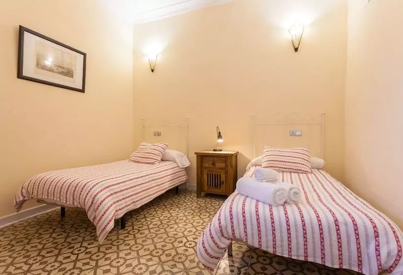 آپارتمان 3 خوابه, Apartamentos Jerez