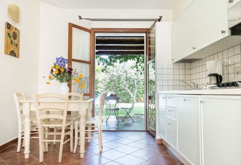 דירת חדר, Borgo Degli Ulivi