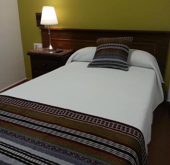 اتاق استاندارد یک نفره, Hospedería Hotel Don Quijote