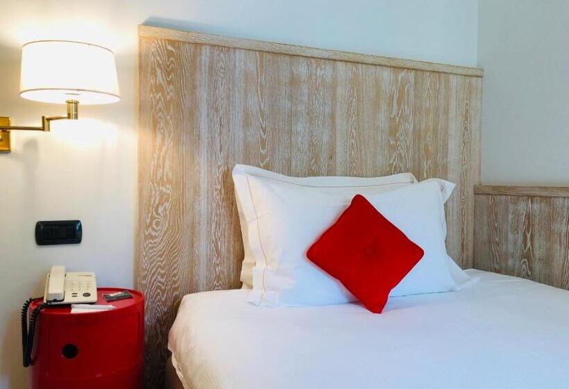 غرفة كلاسيكية فردية, Alla Posta