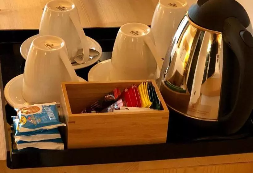 スタンダード４人部屋, Alla Posta