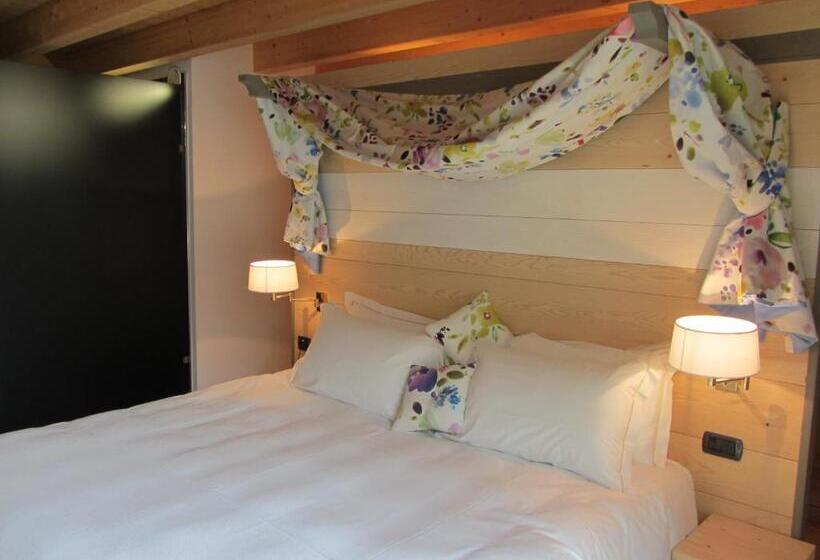 جناح عائلي, Alla Posta