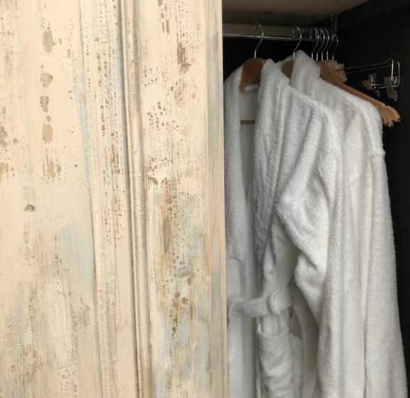 غرفة ديلوكس, Alla Posta