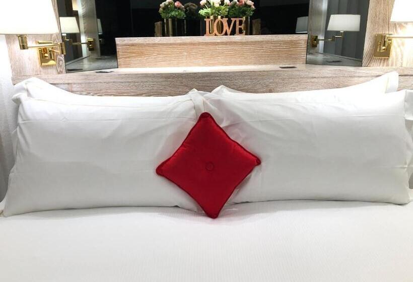 غرفة ديلوكس, Alla Posta