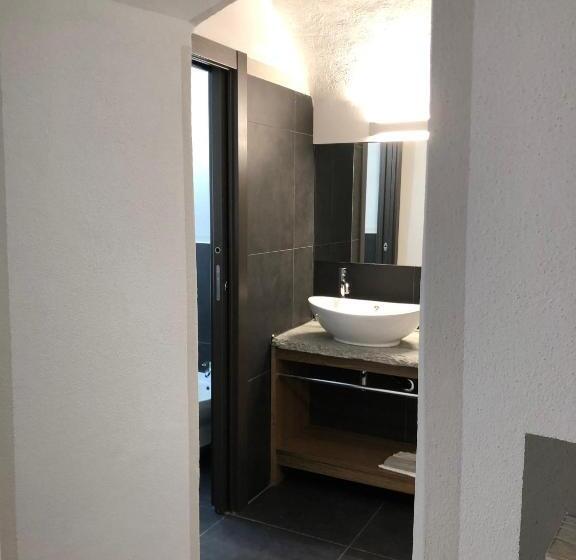 غرفة تنفيذية, Alla Posta