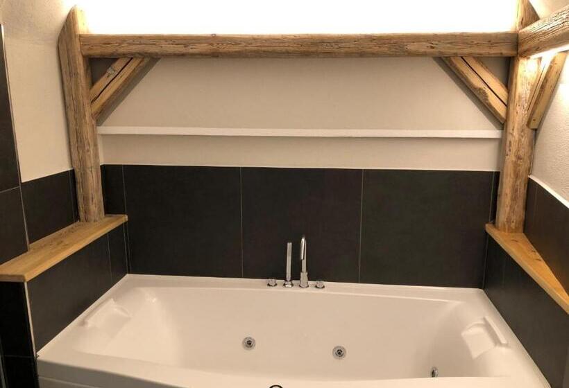 غرفة ديلوكس, Alla Posta