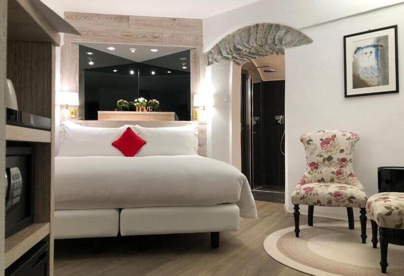 غرفة ديلوكس, Alla Posta