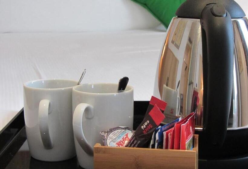 جناح مزود بتراس, Alla Posta