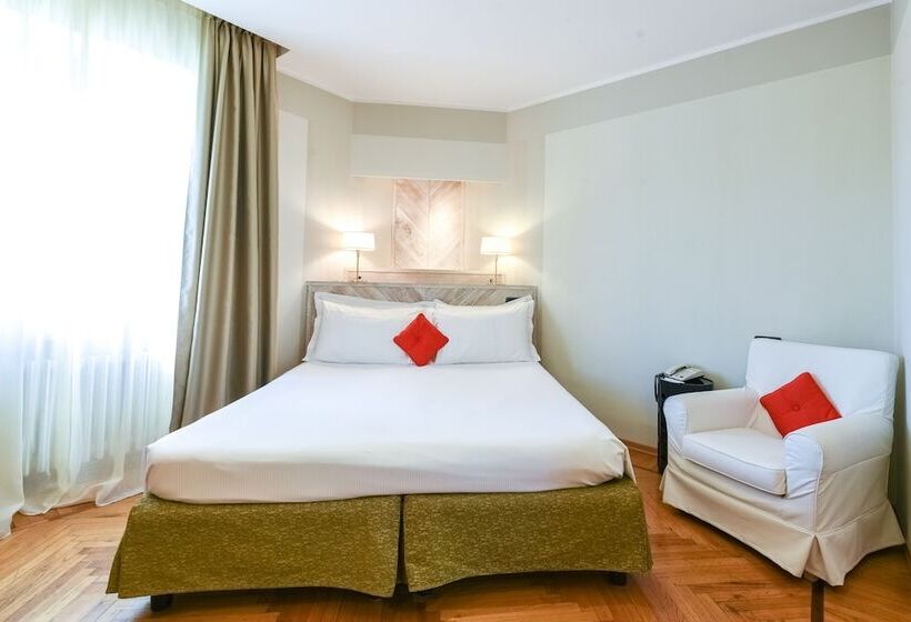 غرفة كلاسيكية, Alla Posta