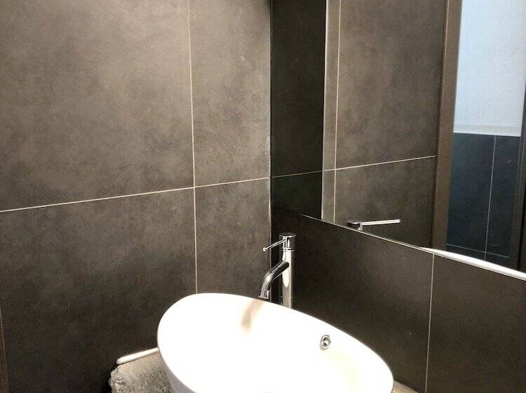 جناح جونيور, Alla Posta