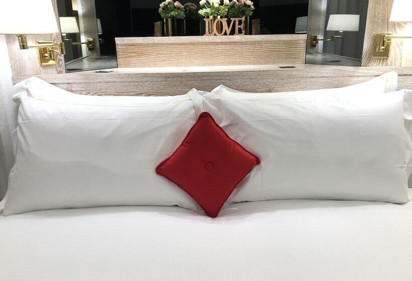 جناح جونيور, Alla Posta