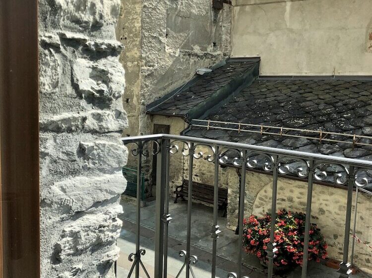 جناح جونيور, Alla Posta