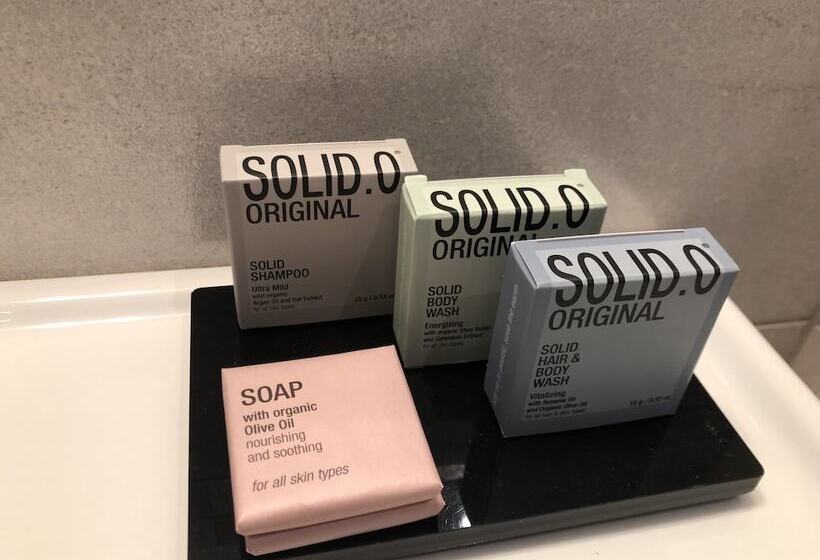 غرفة قياسية رباعية, Alla Posta