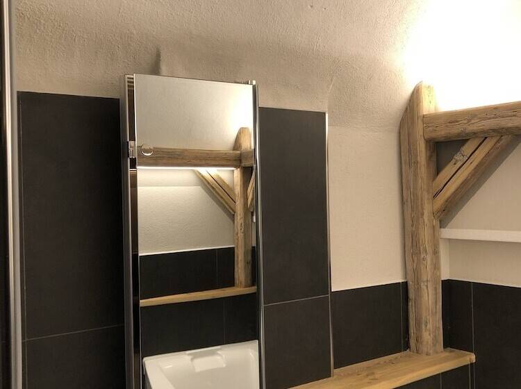 غرفة ديلوكس, Alla Posta