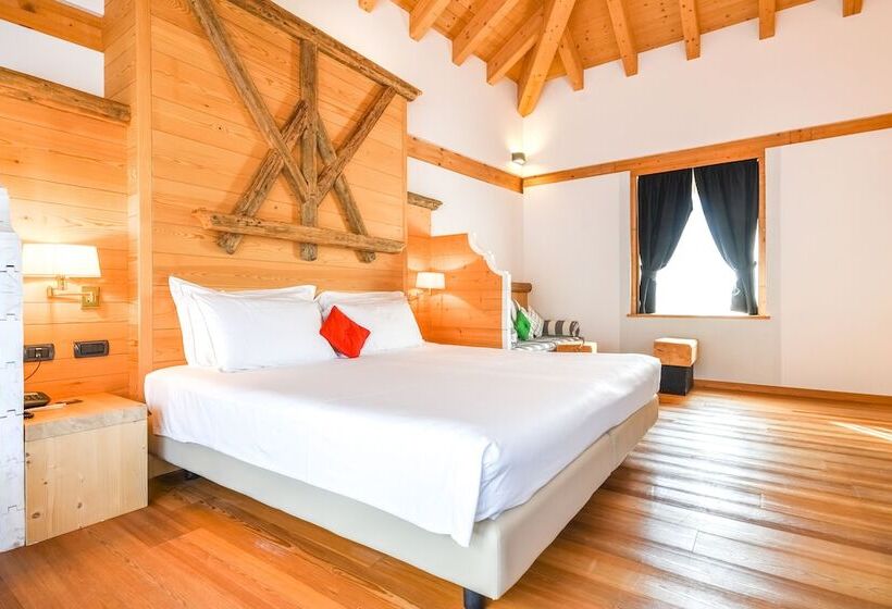 جناح مزود بتراس, Alla Posta