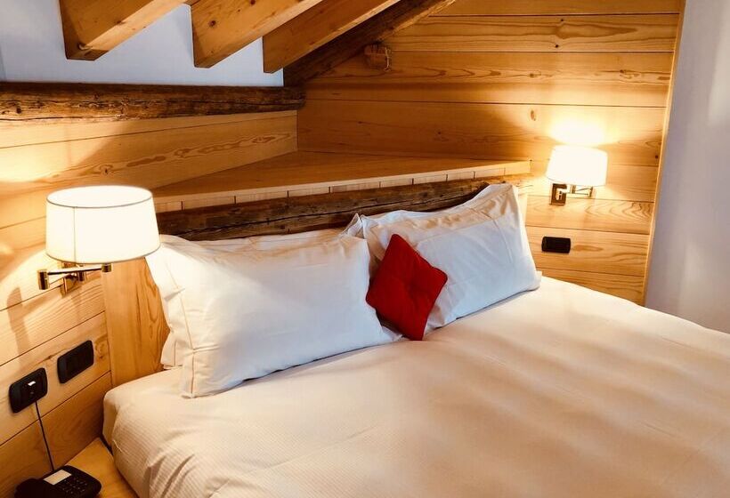 جناح عائلي, Alla Posta