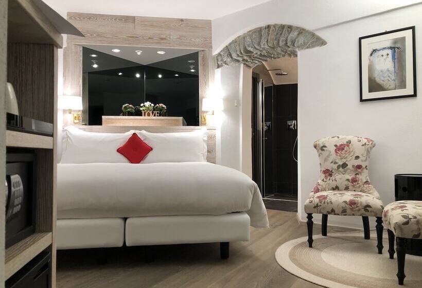 غرفة ديلوكس, Alla Posta