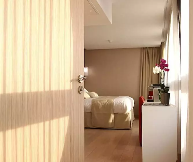 ジュニアスイート, Best Western Premier Why