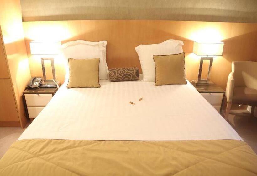 クラシックルーム, Boronali