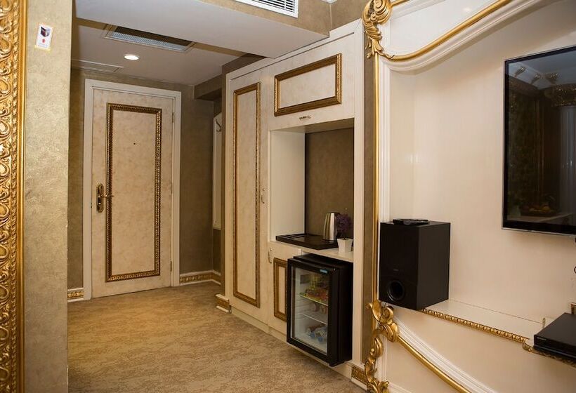 デラックスルーム, Buyuk Hamit