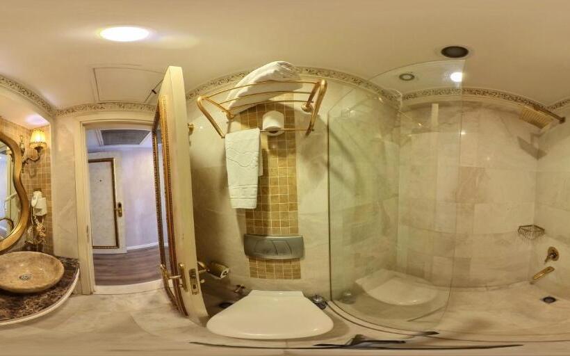 デラックストリプルルーム, Buyuk Hamit