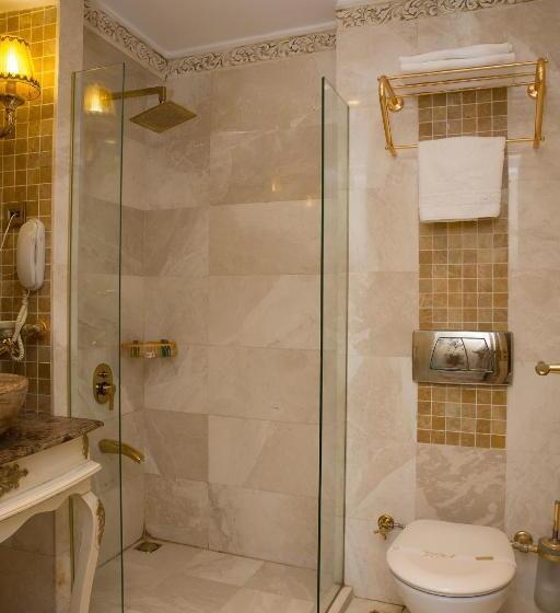 デラックスルーム, Buyuk Hamit