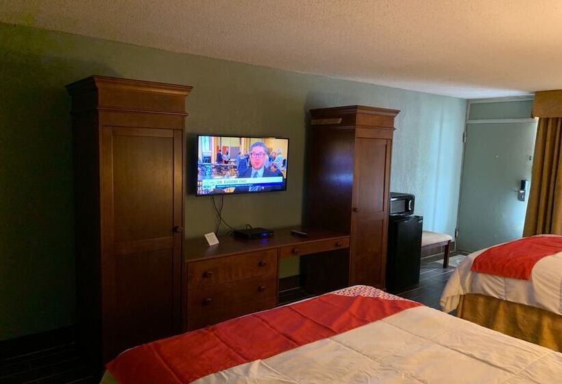 غرفه قياسيه سريرين مزدوجين, OYO Hotel Dundee By Crystal Lake