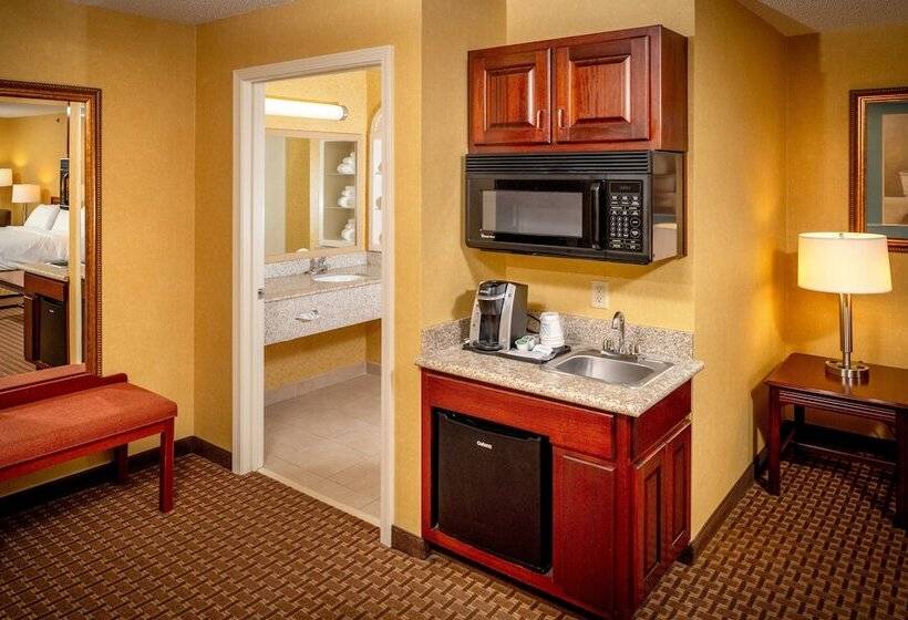 جناح, Holiday Inn Express And Suites Hazard, An Ihg