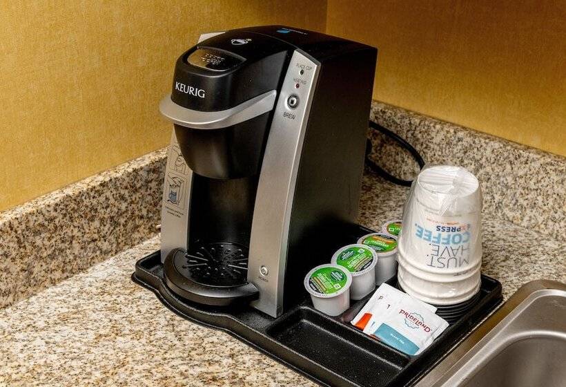 غرفة قياسية, Holiday Inn Express And Suites Hazard, An Ihg