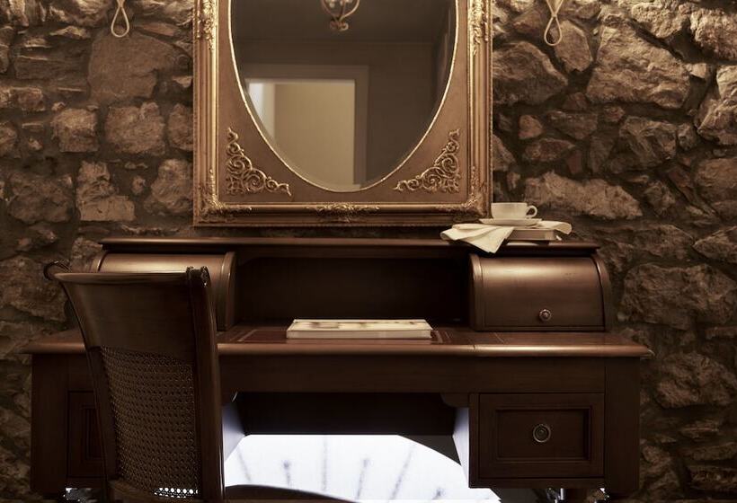 חדר סטנדרט, Ippoliti