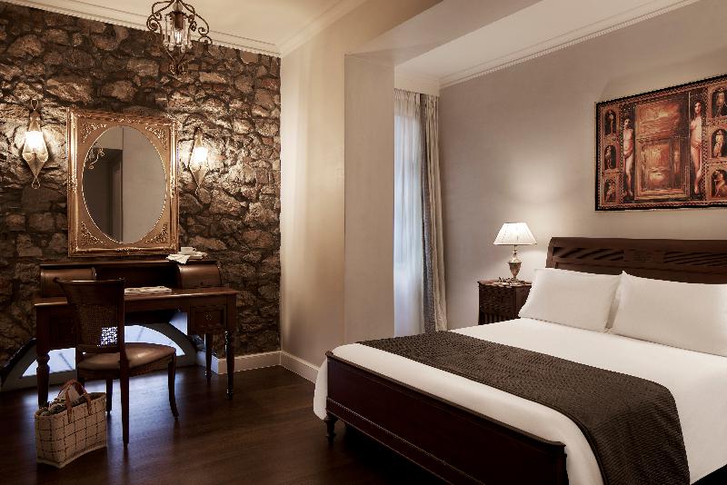 חדר סטנדרט, Ippoliti