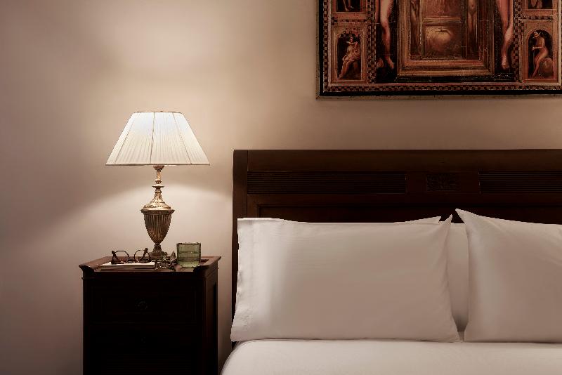 חדר סטנדרט, Ippoliti