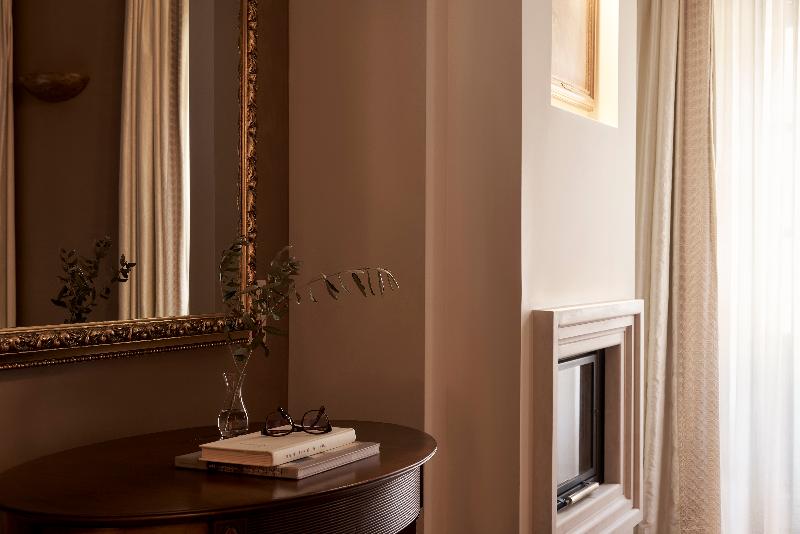 חדר סופריור, Ippoliti